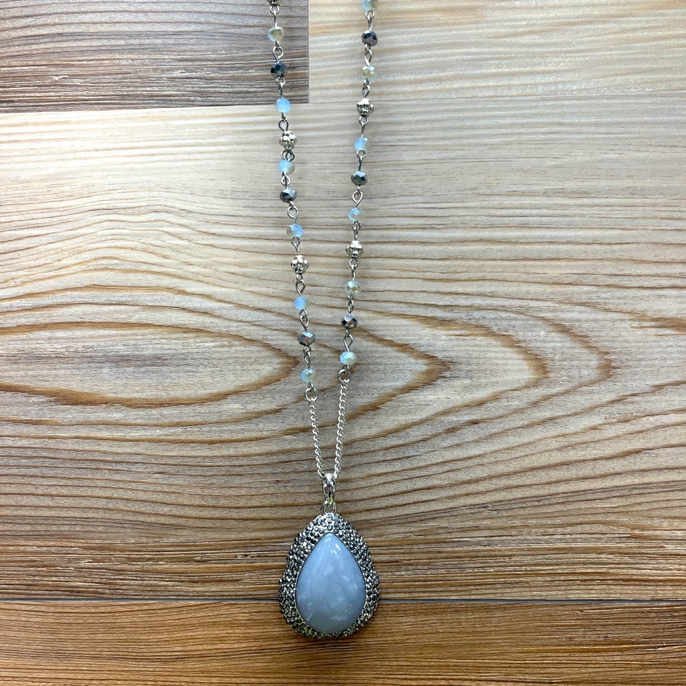 Dress Barn Fashion Jewelry Silver Tone & Blue Necklace